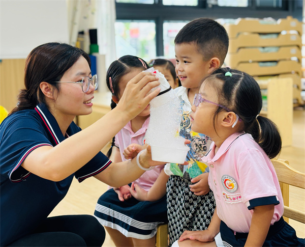 庐阳教育发展集团童兴融畅园：哇！泡泡